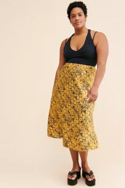 Anthropologie Maeve Deep-V Strappy Tank -Anthropologie Shop 81242307 001 m4